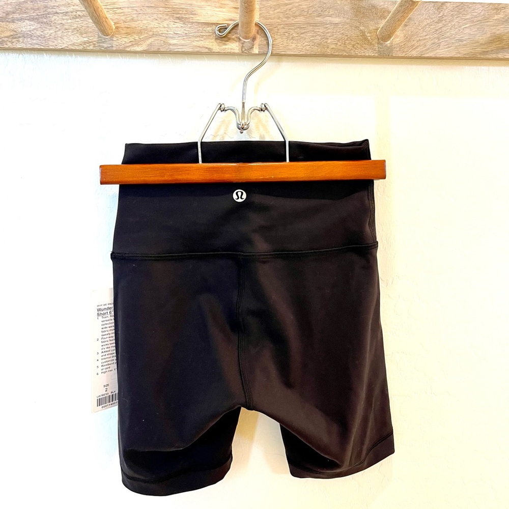 lululemon wunder train HR short 6”, black size 2, NEVER WORN
